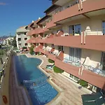 Aparthotel Highlife 3*