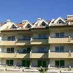 Highlife Aparthotel