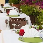 Highlife Aparthotel 3*