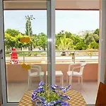 Highlife Aparthotel