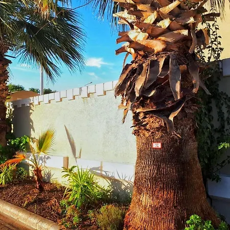 Highlife Aparthotel 3*