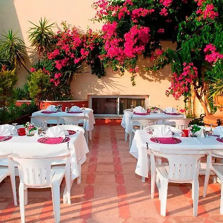 Highlife 公寓式酒店 马尔马里斯