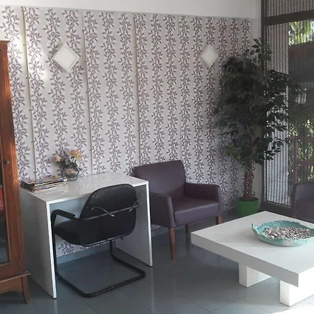 Aparthotel Highlife 3*