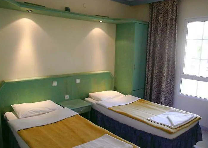 Highlife Aparthotel 3*