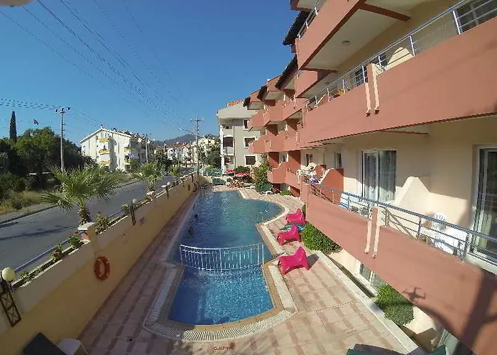 Highlife Aparthotel 3*