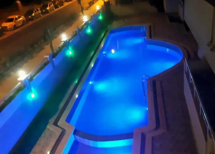 Highlife Aparthotel 3*