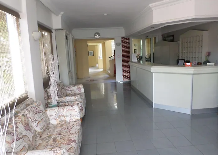 Aparthotel Highlife 3*